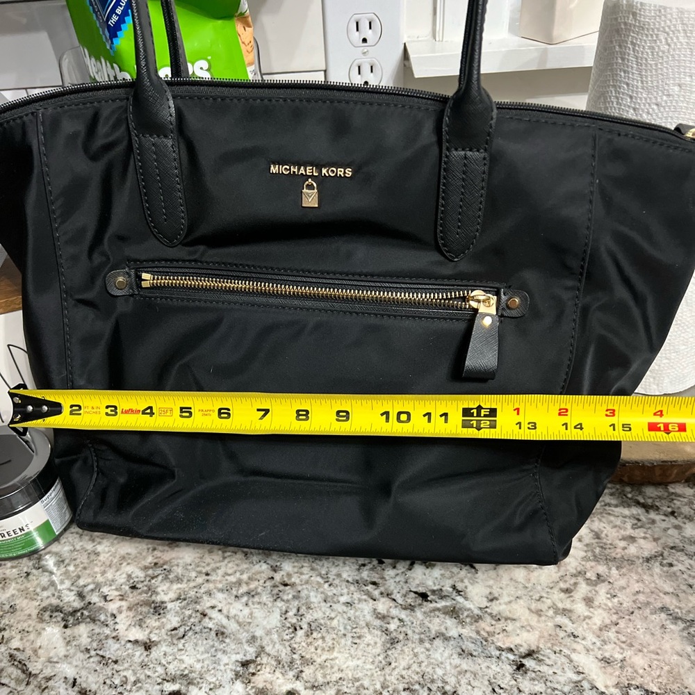 MICHAEL KORS BLACK PURSE - Picture 6 of 7